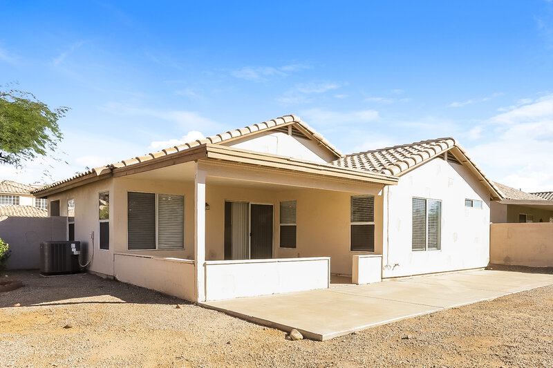 2,155/Mo, 7427 W Tina Ln Glendale, AZ 85310 Rear View