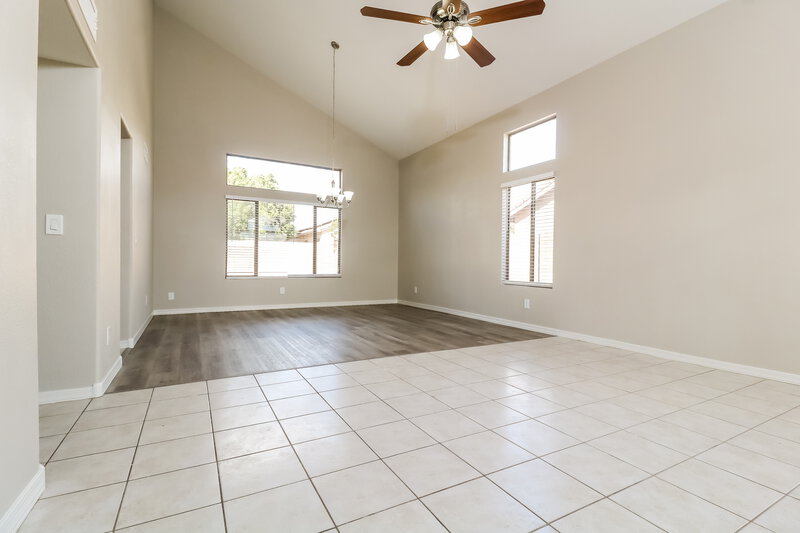 3,320/Mo, 10806 W Sands Dr Sun City, AZ 85373 Living Room View