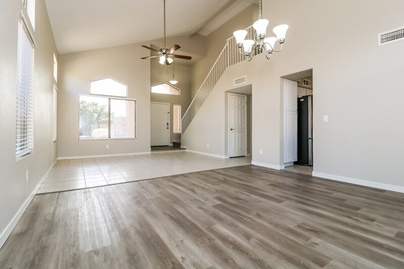 3,320/Mo, 10806 W Sands Dr Sun City, AZ 85373 Dining Room View