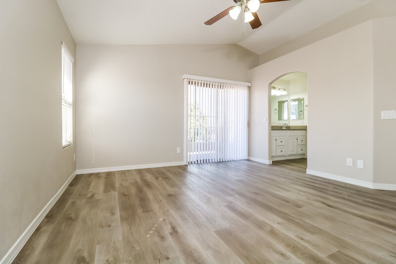 3,320/Mo, 10806 W Sands Dr Sun City, AZ 85373 Main Bedroom View