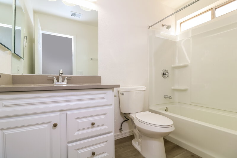 3,320/Mo, 10806 W Sands Dr Sun City, AZ 85373 Main Bathroom View 2