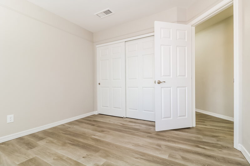 3,320/Mo, 10806 W Sands Dr Sun City, AZ 85373 Bedroom View