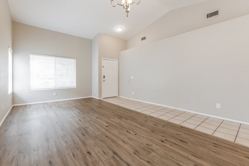 2,355/Mo, 832 W Leah Ln Gilbert, AZ 85233 Dining Room View 2
