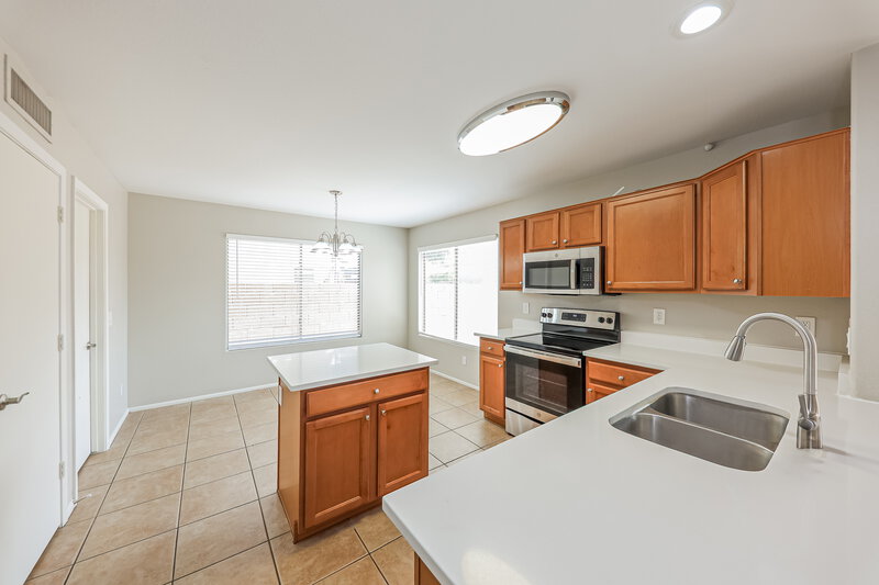 2,045/Mo, 12529 W Colter St Litchfield Park, AZ 85340 Kitchen View