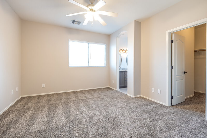 2,305/Mo, 22304 S 214th St Queen Creek, AZ 85142 Main Bedroom View