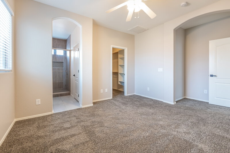 2,305/Mo, 22304 S 214th St Queen Creek, AZ 85142 Main Bedroom View 2