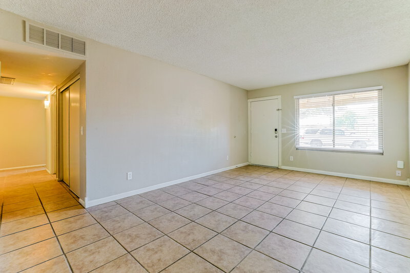2,085/Mo, 562 W Highland St Chandler, AZ 85225 Misc View 2