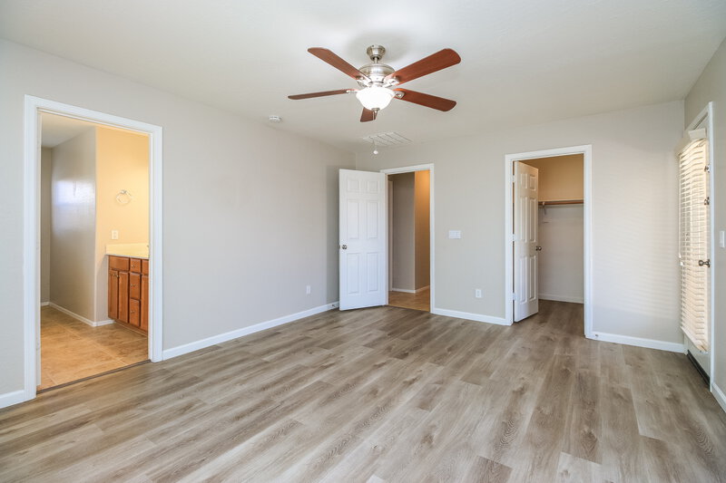2,325/Mo, 4439 W Burgess Ln Laveen, AZ 85339 Main Bedroom View