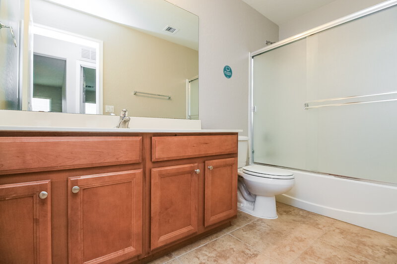 2,325/Mo, 4439 W Burgess Ln Laveen, AZ 85339 Bathroom View