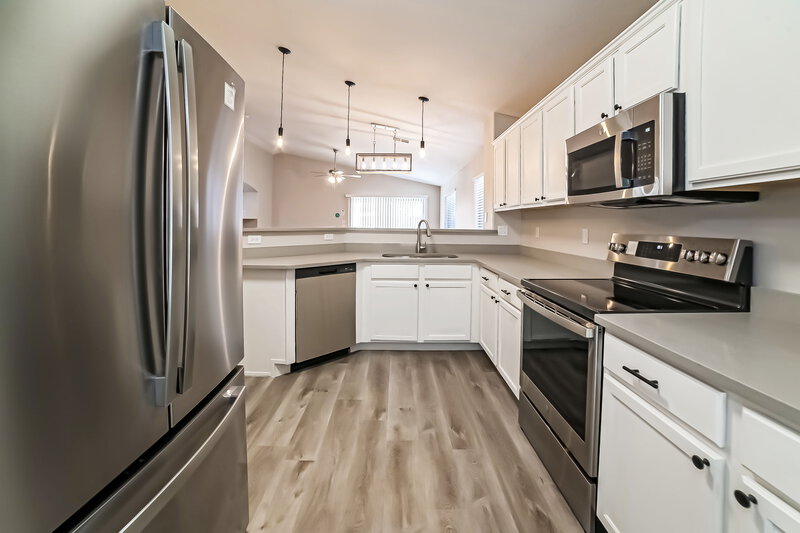 1,730/Mo, 15337 W Lundberg ST Surprise, AZ 85374 Kitchen View