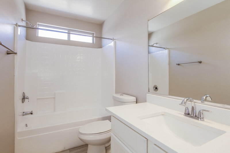 1,880/Mo, 11638 W Carol Ave Youngtown, AZ 85363 Bathroom View