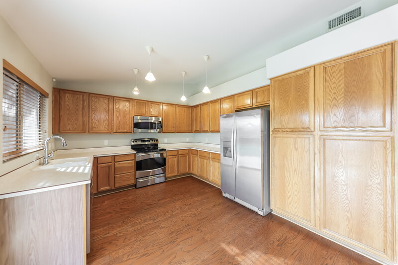 2,290/Mo, 7205 W Los Gatos Dr Glendale, AZ 85310 Kitchen View