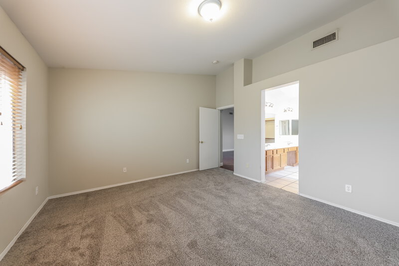 2,290/Mo, 7205 W Los Gatos Dr Glendale, AZ 85310 Main Bedroom View 2