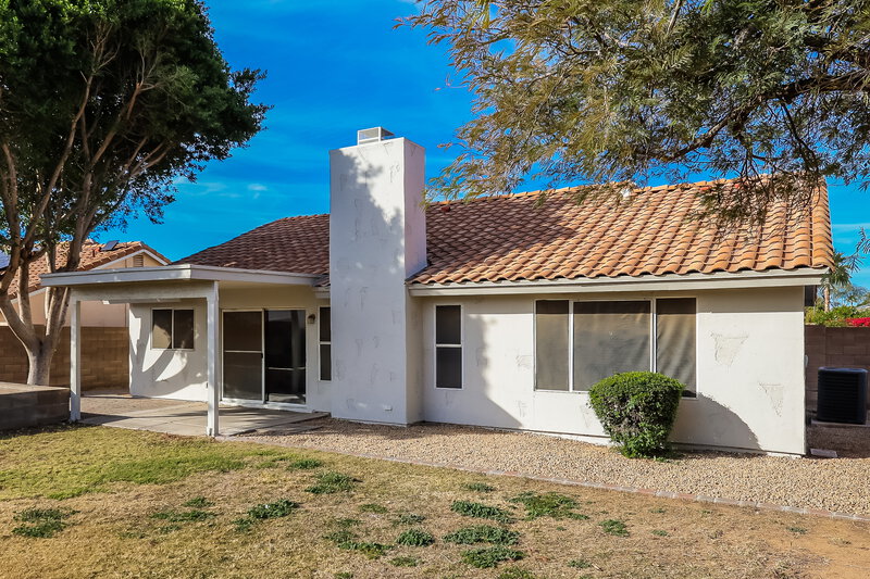 2,290/Mo, 7205 W Los Gatos Dr Glendale, AZ 85310 Rear View