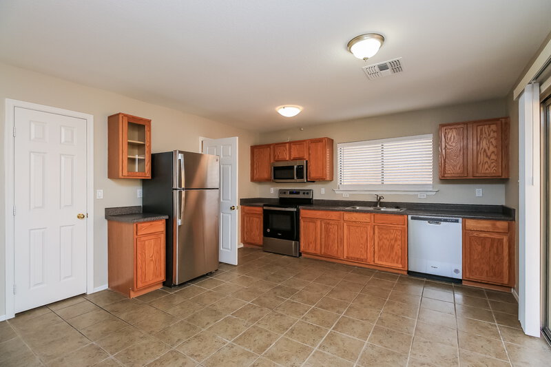 2,065/Mo, 3277 S Chaparral Rd Apache Junction, AZ 85119 Kitchen View
