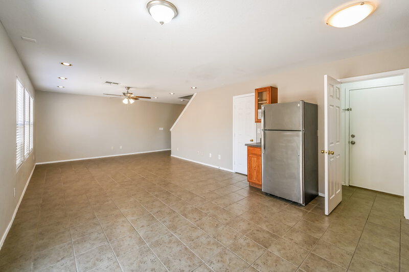 1,770/Mo, 3277 S Chaparral Rd Apache Junction, AZ 85119 Kitchen View 2