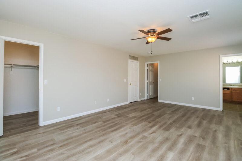 2,065/Mo, 3277 S Chaparral Rd Apache Junction, AZ 85119 Main Bedroom View 2