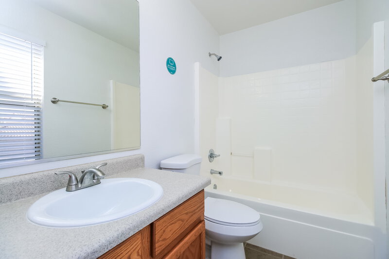 2,065/Mo, 3277 S Chaparral Rd Apache Junction, AZ 85119 Bathroom View
