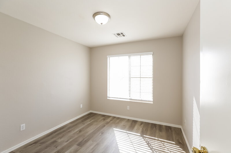 1,845/Mo, 11402 W Mohave St Avondale, AZ 85323 Bedroom View