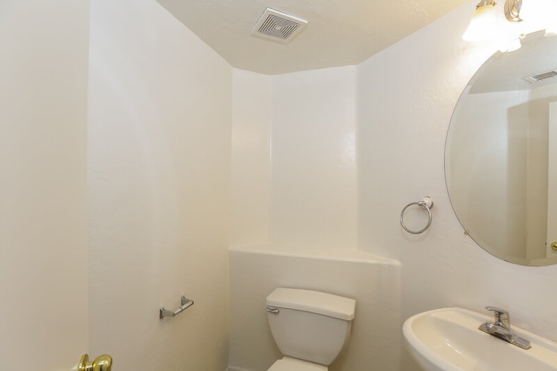 1,845/Mo, 11402 W Mohave St Avondale, AZ 85323 Bathroom View 2