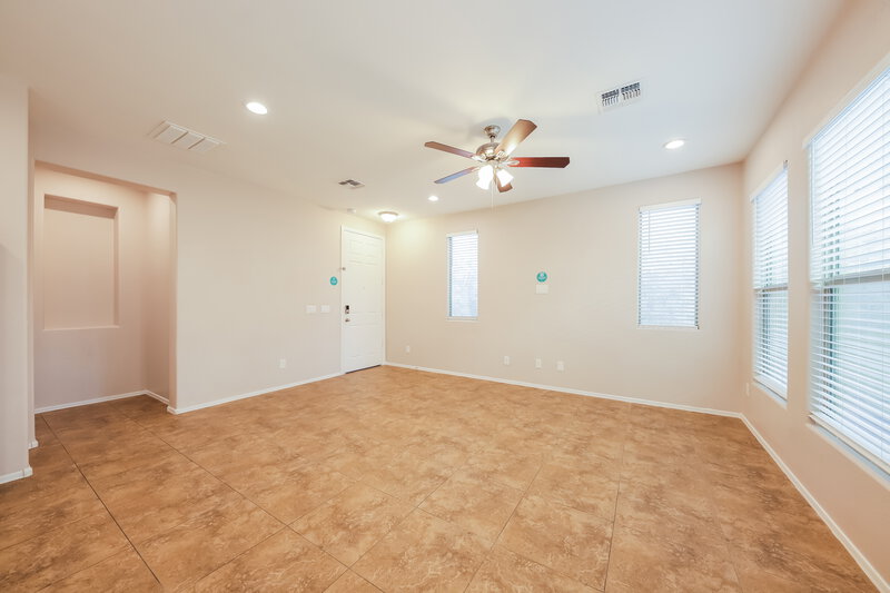 1,950/Mo, 8955 W Northview Ave Glendale, AZ 85305 Misc View