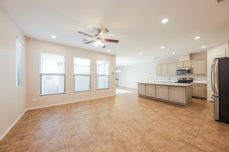 1,950/Mo, 8955 W Northview Ave Glendale, AZ 85305 Misc View 2