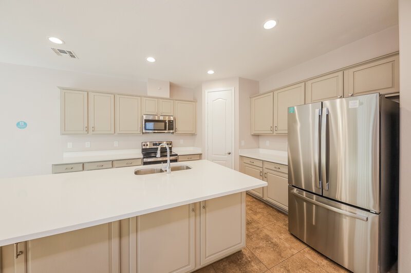 1,950/Mo, 8955 W Northview Ave Glendale, AZ 85305 Misc View 6