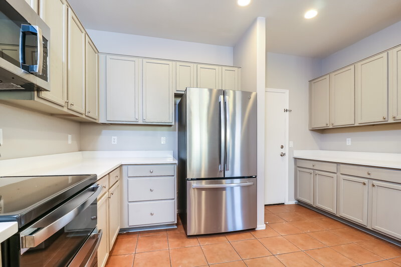 2,600/Mo, 7006 W Carson Rd Laveen, AZ 85339 Kitchen View