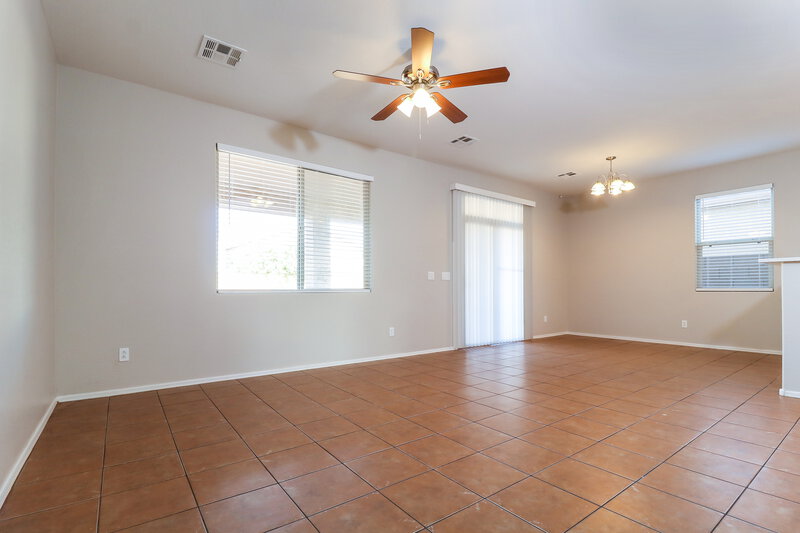 2,600/Mo, 7006 W Carson Rd Laveen, AZ 85339 Family Room View