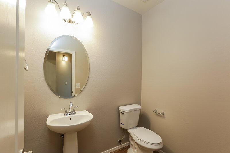 2,470/Mo, 3734 W Apollo Rd Phoenix, AZ 85041 Powder Room View