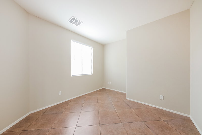 1,930/Mo, 15558 W Laurel Ln Surprise, AZ 85379 Sitting Room View