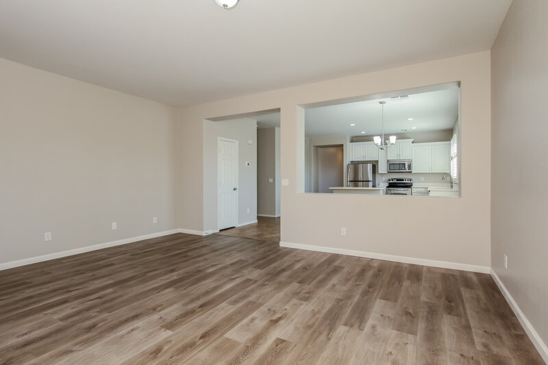 2,725/Mo, 3432 W Apollo Rd Phoenix, AZ 85041 Dining Room View 2