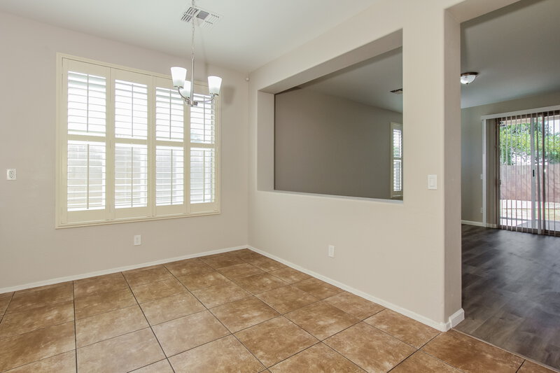 2,725/Mo, 3432 W Apollo Rd Phoenix, AZ 85041 Breakfast Nook View