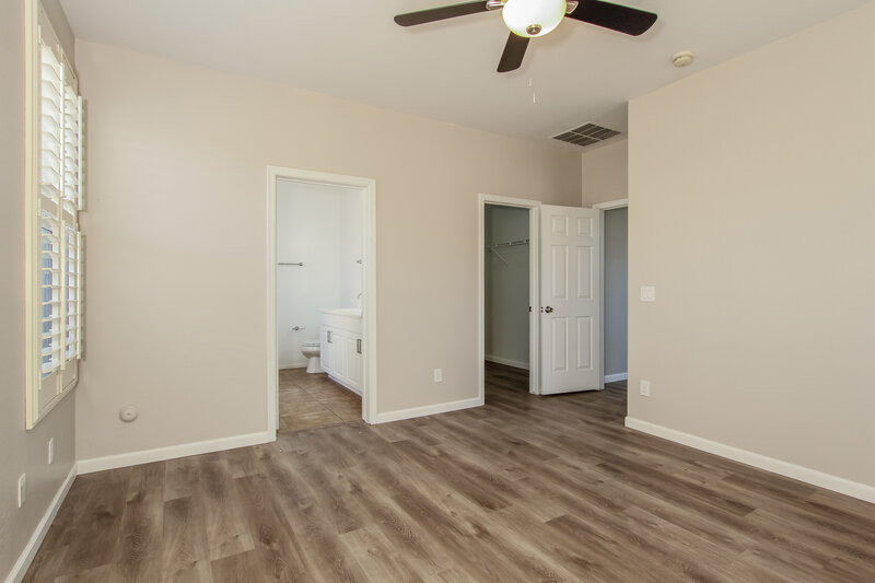 2,725/Mo, 3432 W Apollo Rd Phoenix, AZ 85041 Main Bedroom View 2
