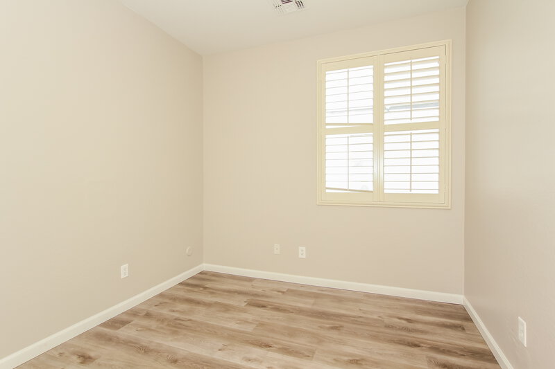 2,725/Mo, 3432 W Apollo Rd Phoenix, AZ 85041 Bedroom View