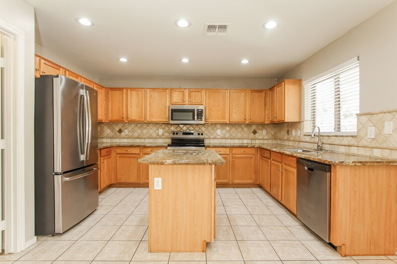2,935/Mo, 1942 E Ebony Pl Chandler, AZ 85286 Kitchen View