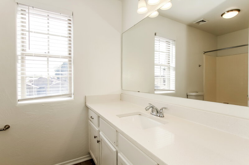 2,935/Mo, 1942 E Ebony Pl Chandler, AZ 85286 Bathroom View