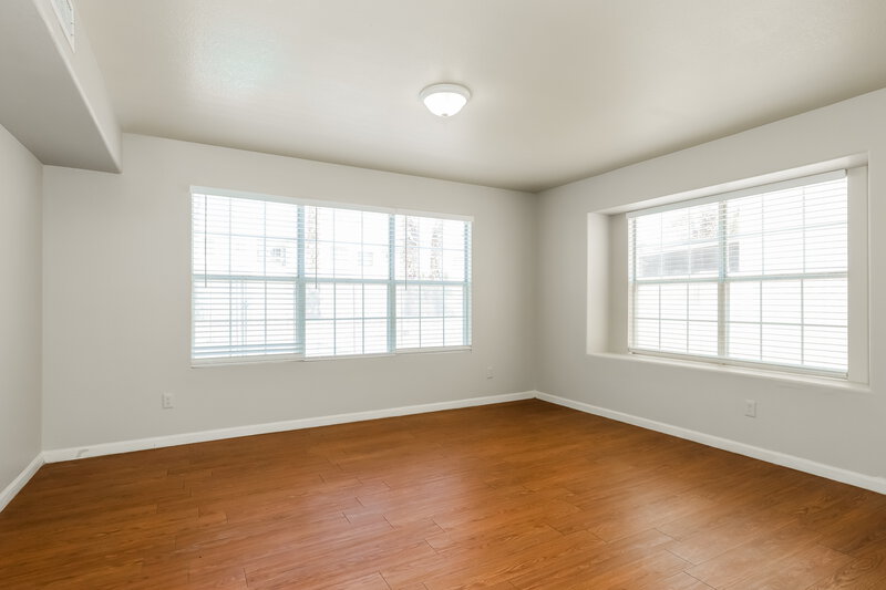 3,145/Mo, 3422 E Woodland Dr Phoenix, AZ 85048 Living Room View