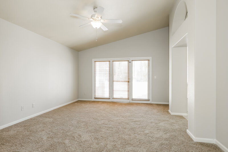 3,145/Mo, 3422 E Woodland Dr Phoenix, AZ 85048 Main Bedroom View