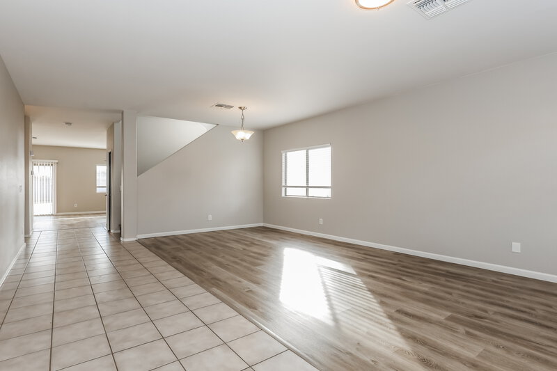 2,345/Mo, 6409 W Pioneer St Phoenix, AZ 85043 Living Room View 2
