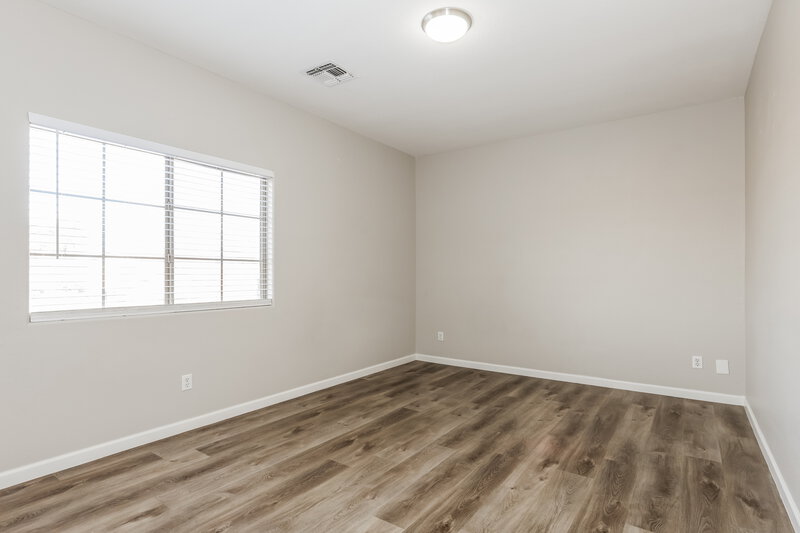2,345/Mo, 6409 W Pioneer St Phoenix, AZ 85043 Bedroom View
