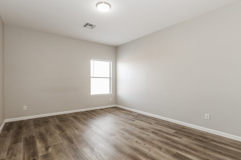2,345/Mo, 6409 W Pioneer St Phoenix, AZ 85043 Bedroom View 2