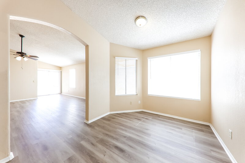 1,965/Mo, 8864 W Morningside Dr Peoria, AZ 85382 Dining Room View