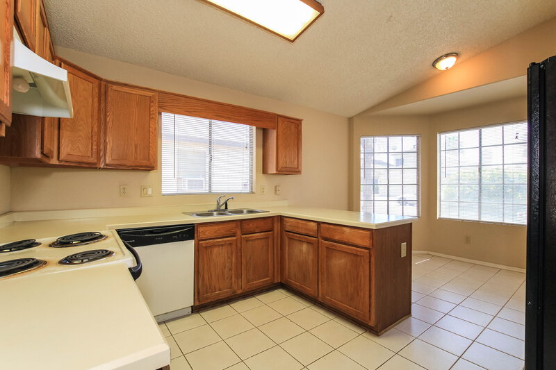 2,040/Mo, 8864 W Morningside Dr Peoria, AZ 85382 Kitchen View
