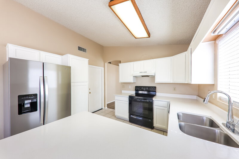 1,965/Mo, 8864 W Morningside Dr Peoria, AZ 85382 Kitchen View 2