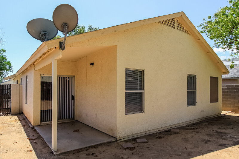 2,040/Mo, 8864 W Morningside Dr Peoria, AZ 85382 Rear View