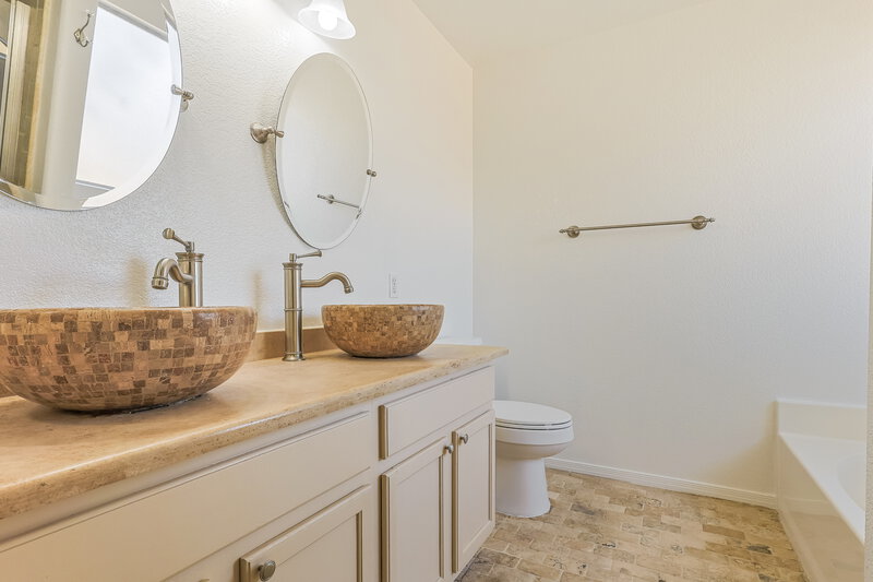 2,330/Mo, 10322 E Delta Ave Mesa, AZ 85208 Main Bathroom View