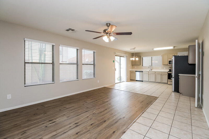 2,035/Mo, 2349 E 35Th Ave Apache Junction, AZ 85119 Living Room View 2