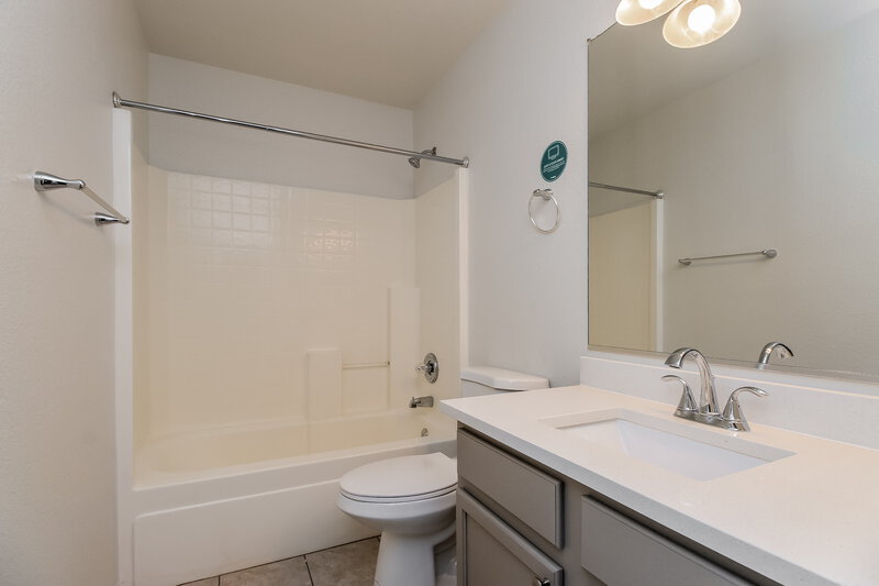 2,035/Mo, 2349 E 35Th Ave Apache Junction, AZ 85119 Bathroom View