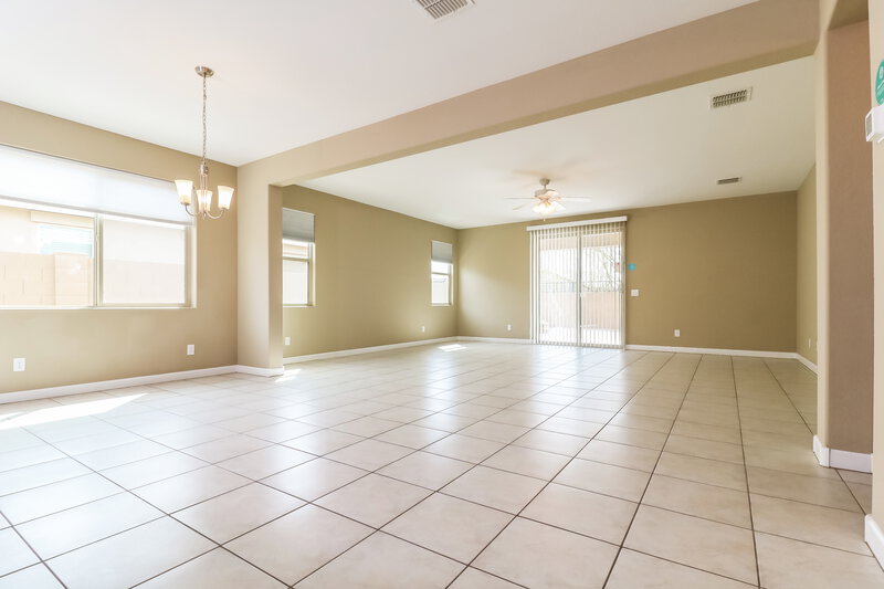 2,095/Mo, 13547 W Remuda Dr Peoria, AZ 85383 Living Room View